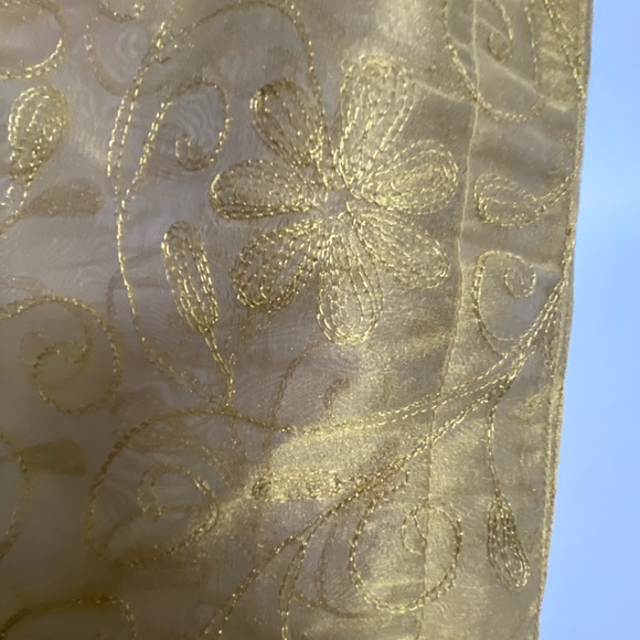 Set of 2 Gold Table Runners with Tassels on Each End - Picture 4 of 10